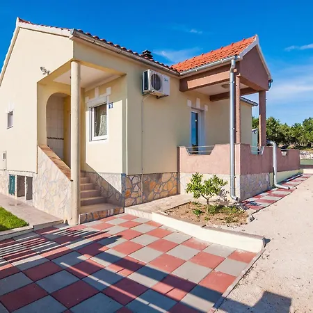 Awesome In With Kitchen 度假居 Vrana (Zadar)
