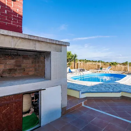 Two-bedroom In Vrana (Zadar)