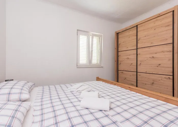 Two-bedroom In Vrana (Zadar)